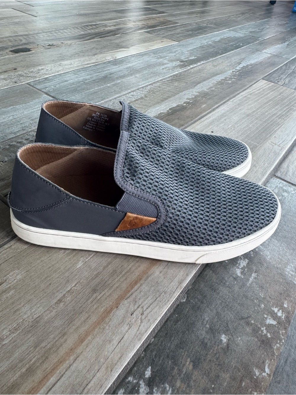 OluKai Women’s Pehuea Slip-On Mesh Slip On Loafer Gray Size 8.5